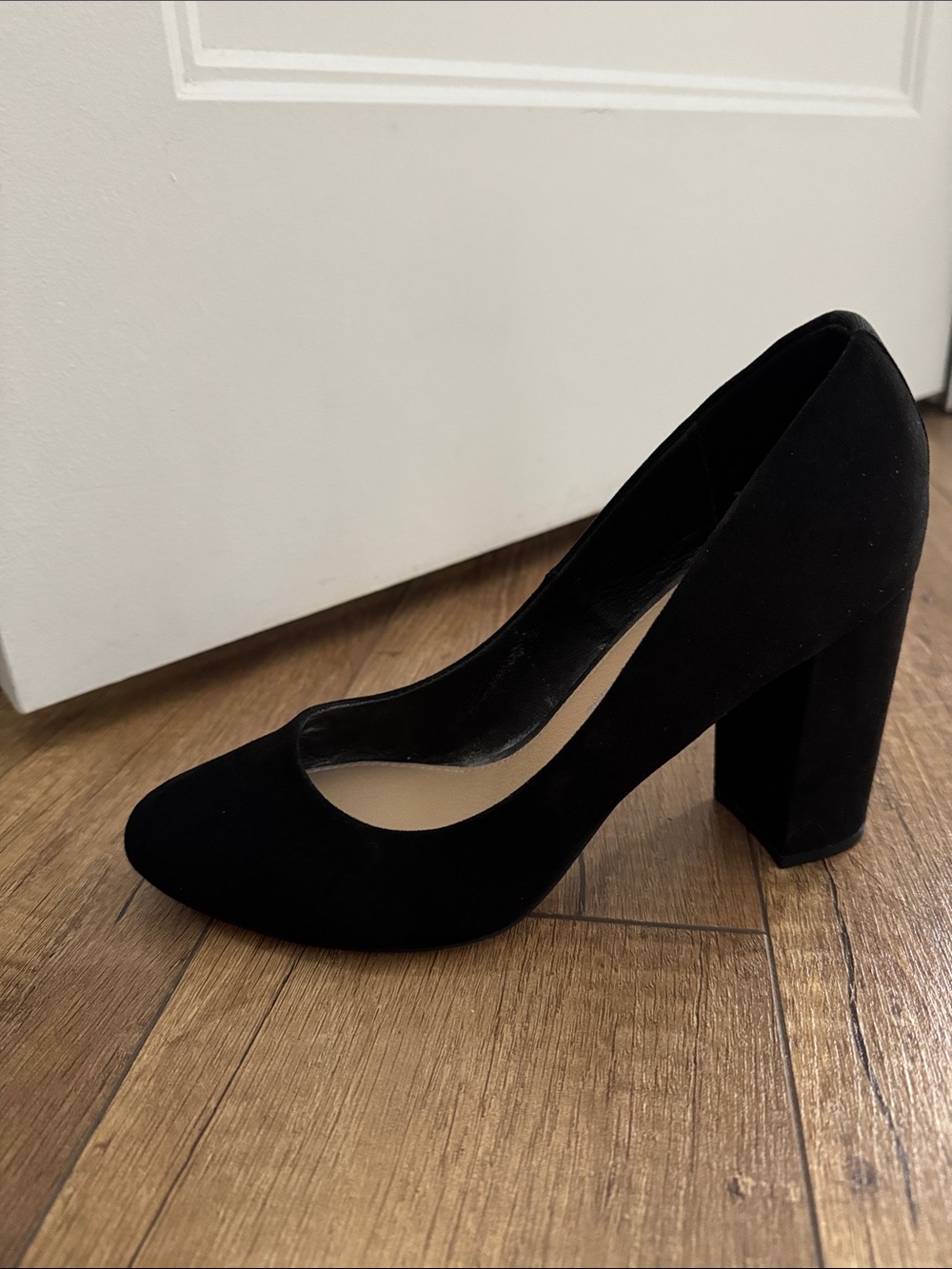 Chelsee girl black with block heels